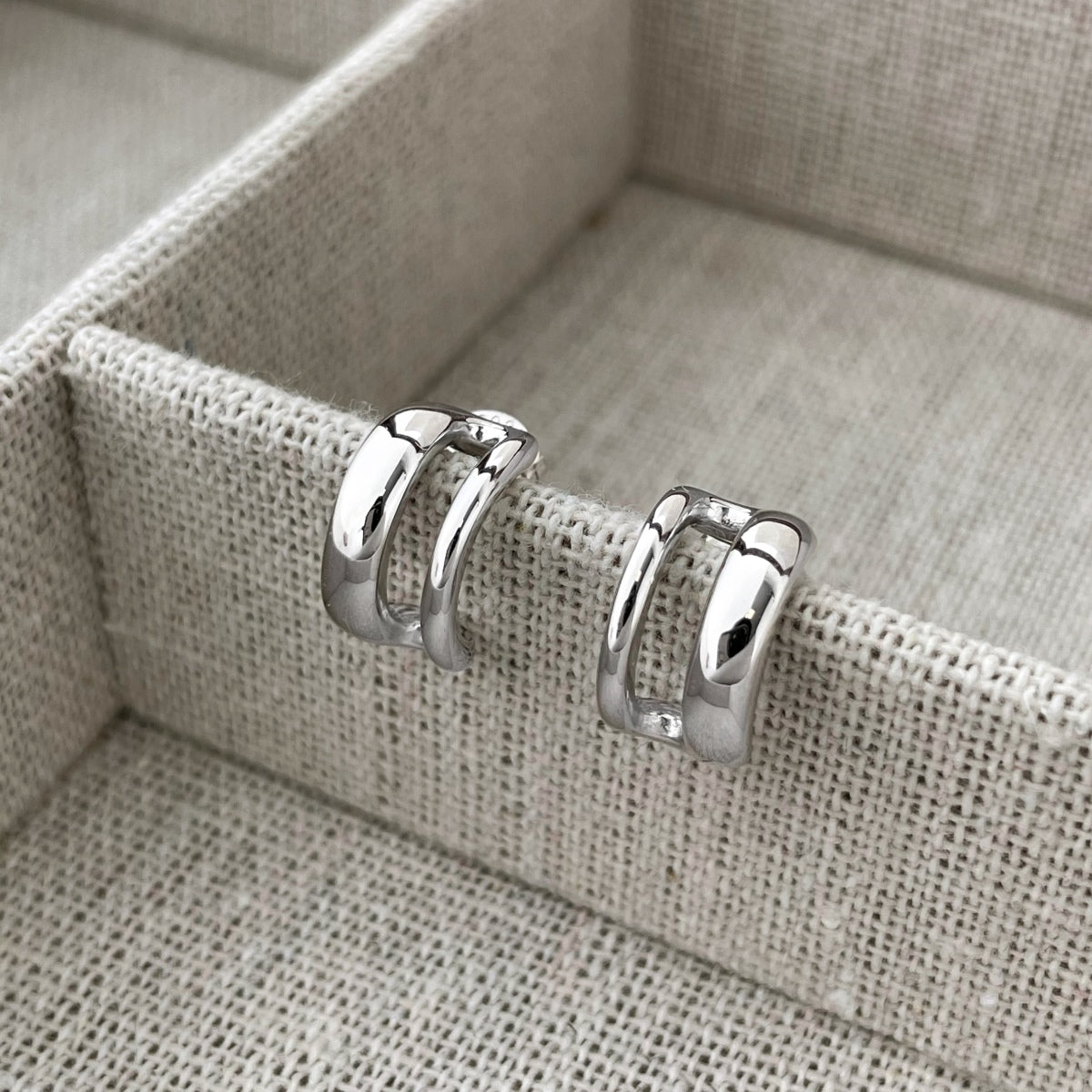 SILVER BOLD HOOP EARRINGS - BRILLI GOLDINI