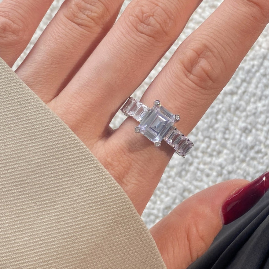 SILVER 4CT EMERALD CUT RING - BRILLI GOLDINI