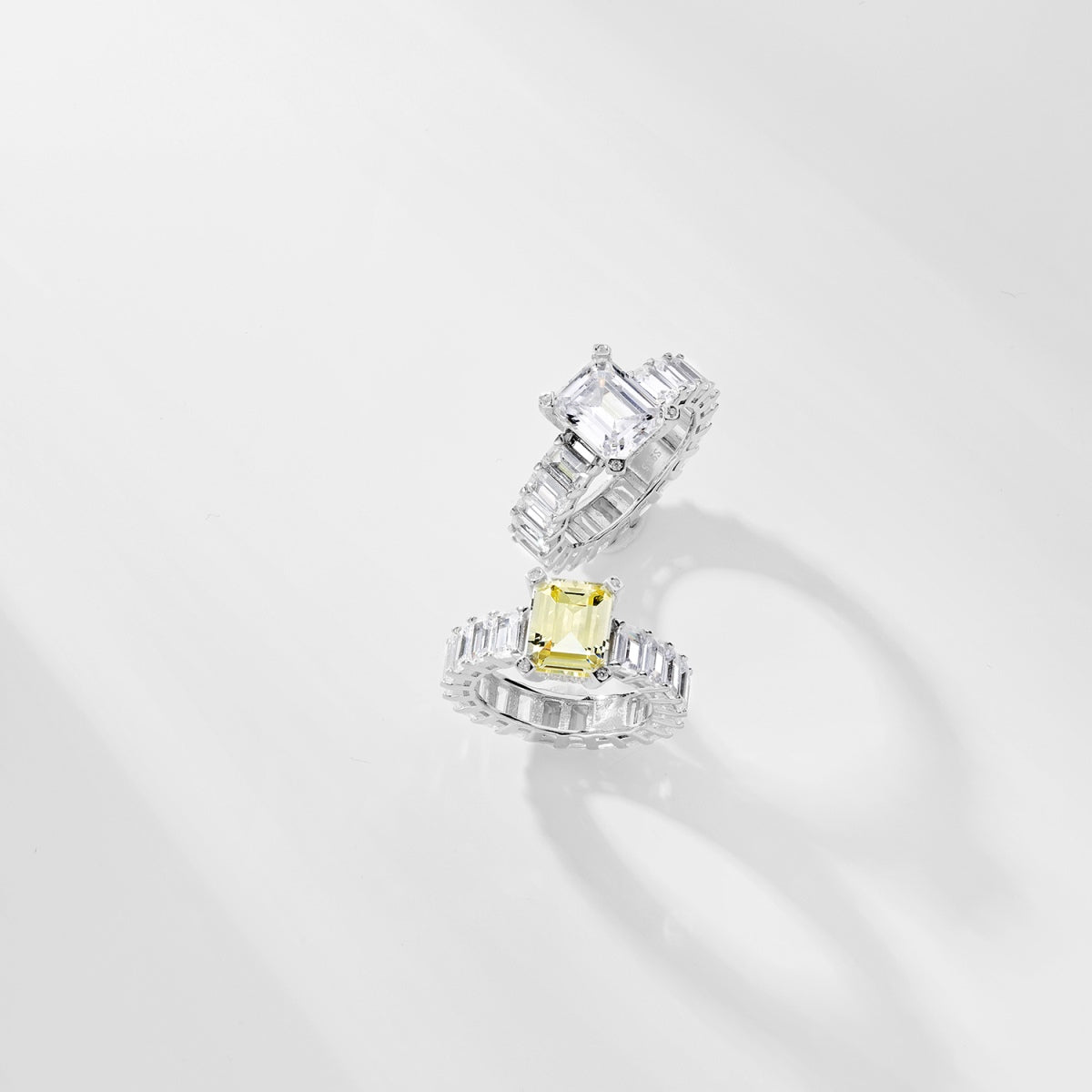 SILVER 4CT EMERALD CUT RING YELLOW - BRILLI GOLDINI