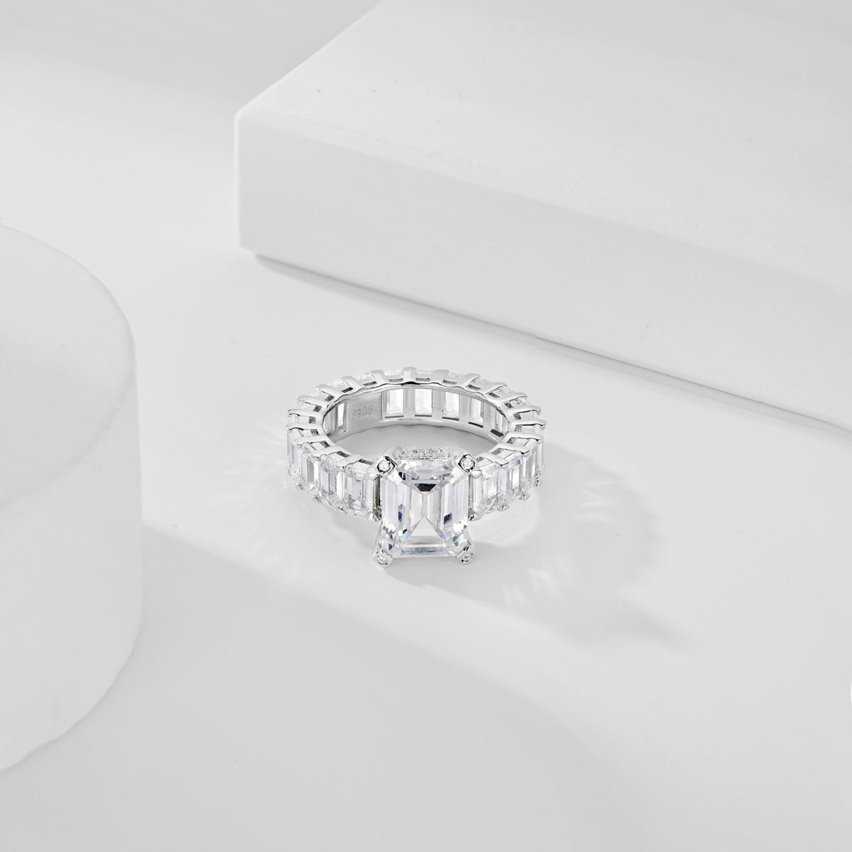SILVER 4CT EMERALD CUT RING - BRILLI GOLDINI